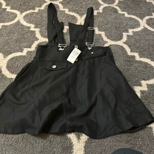 Suspender skirt